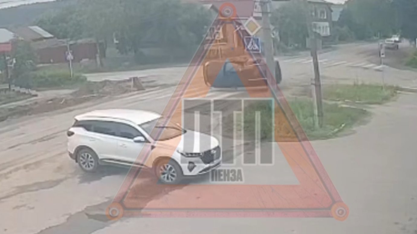 Момент серьезного ДТП в Кузнецке попал на видео