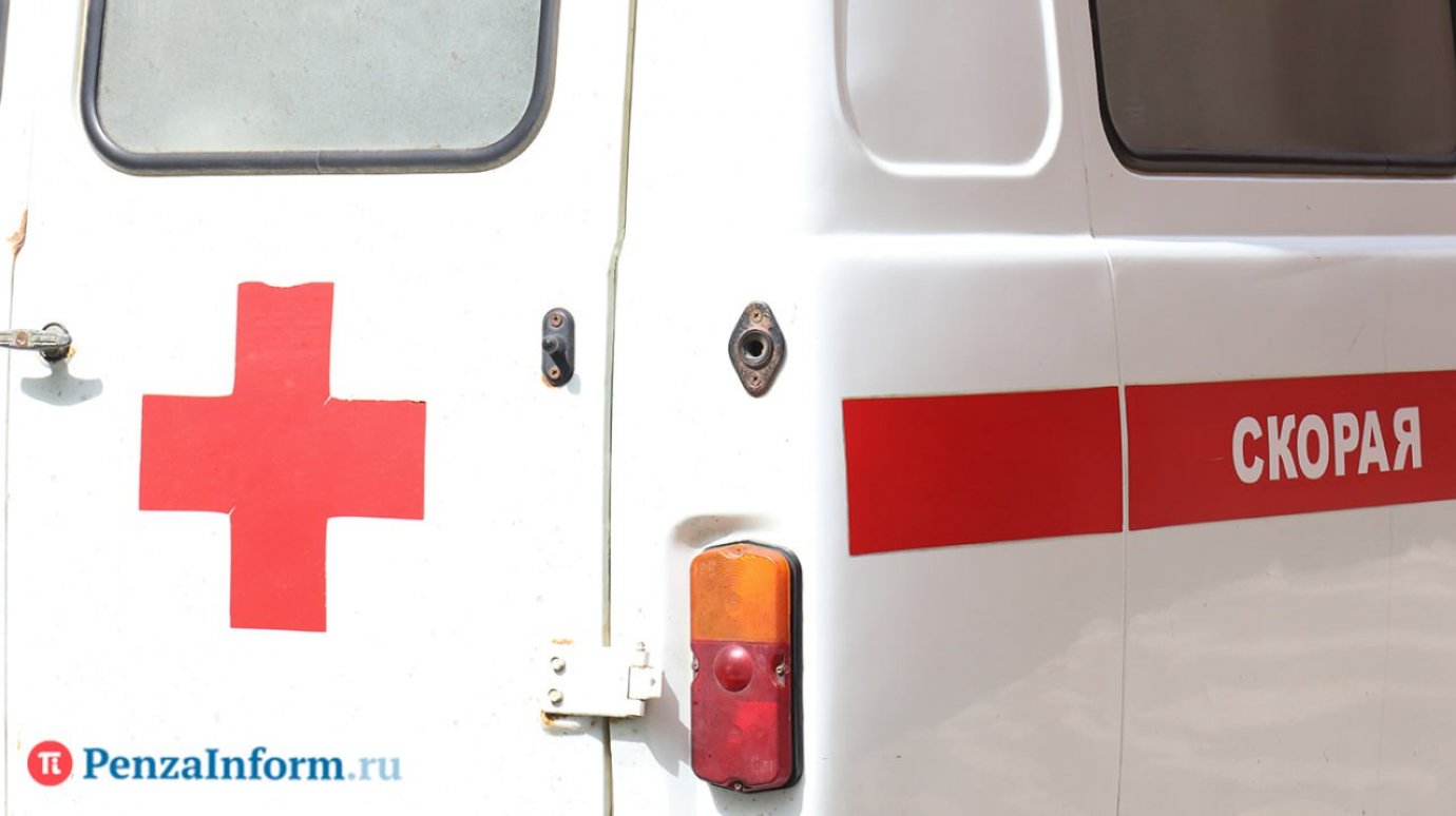 В Кузнецке иномарка сбила 17-летнюю девушку