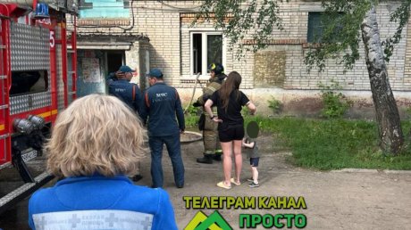Из дома на Экспериментальной из-за пожара эвакуировали людей
