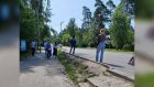 В Ахунах люди рискуют жизнью на остановке «Кинотеатр «Заря»