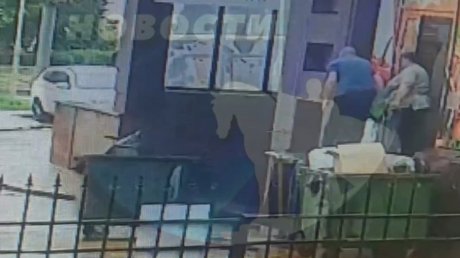 «Пункт назначения»: в Пензе мусорный контейнер врезался в машину