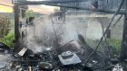 В Поселках огонь уничтожил одно строение и повредил другое