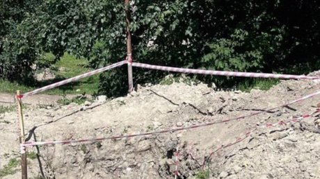 После падения ребенка ямы в Сурске обнесли сигнальными лентами