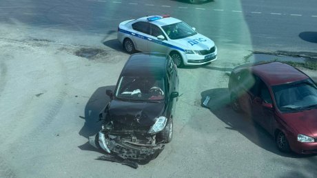 В Пензе на видео попало столкновение автомобилей на ул. Калинина