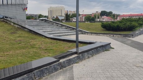 Лестницы к ККЗ «Пенза» представляют опасность для посетителей