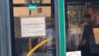 Перевозчика оштрафовали за закрытую заднюю дверь в троллейбусе № 9