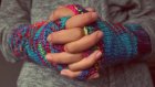 Врач оценил вред от привычки хрустеть пальцами