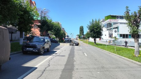 На пересечении улиц Кураева и Московской разрыли дорогу
