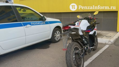 В Пензе полицейские по ночам ловят пьяных подростков-мотоциклистов
