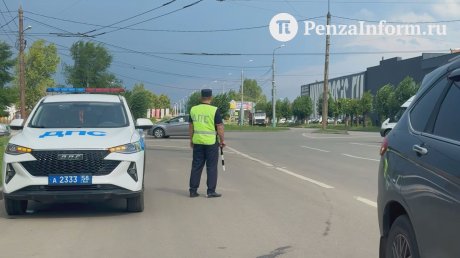 В Пензе полицейские по ночам ловят пьяных подростков-мотоциклистов
