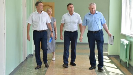 В Пензе проверили, как идет ремонт школы № 71