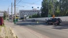 На ул. Кирова в Пензе над проезжей частью повис оборванный провод