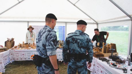 Порядок на фестивале «Абашевские узоры» охраняют ОМОН и полиция
