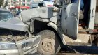На Южной Поляне в ДТП с BMW и ЗИЛом пострадали люди