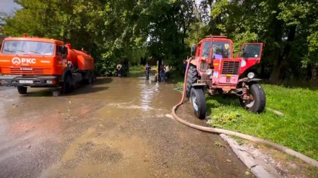 Отключение воды: появились кадры с места масштабной утечки на Некрасова