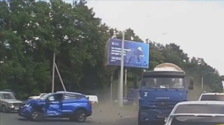 В ДТП с бетономешалкой у Ахунского переезда пострадал мужчина