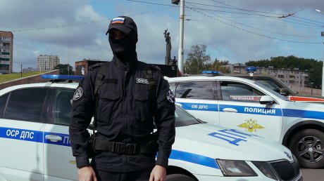 В Пензе сотрудники Росгвардии и ГАИ искали уклонистов