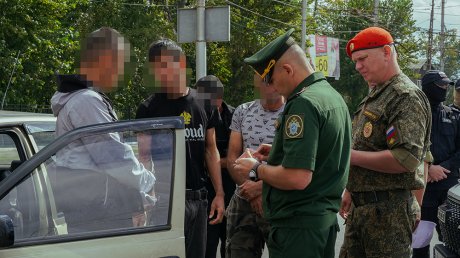 В Пензе сотрудники Росгвардии и ГАИ искали уклонистов