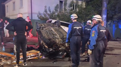 В ночном ДТП в Терновке пострадали 5 человек: момент аварии