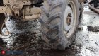 Россиянин пережил падение тракторного ковша весом в тонну и остановку сердца на семь минут