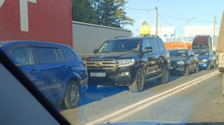 Жители Зари утром застряли в огромных пробках