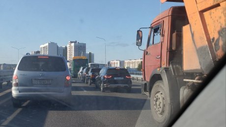 Жители Зари утром застряли в огромных пробках
