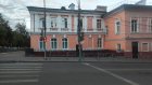 Названа причина спила елей у гимназии № 4 в Пензе