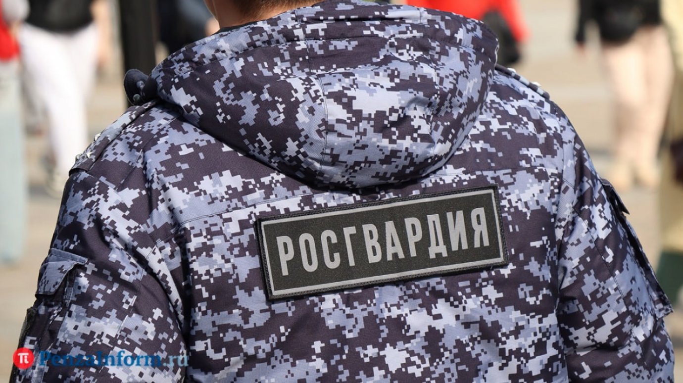 Росгвардейцы задержали в магазине полуголого пензенца