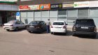 На ул. Мира водители незаконно занимают места для инвалидов