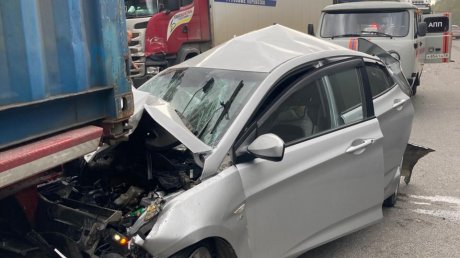 Смяло Hyundai: появились новые кадры с места серьезного ДТП на трассе М-5