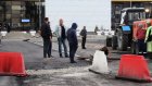 Парковка на Привокзальной площади и въезд на нее остались перекрытыми