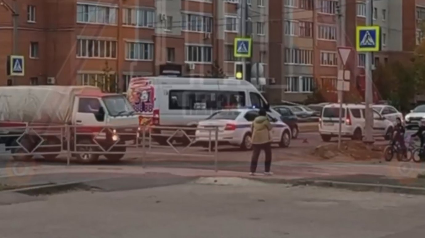 На ГПЗ 10-летняя девочка попала под колеса «Лады-Ларгус»