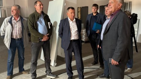 Министр призвал ускорить темп работ в кузнецкой поликлинике