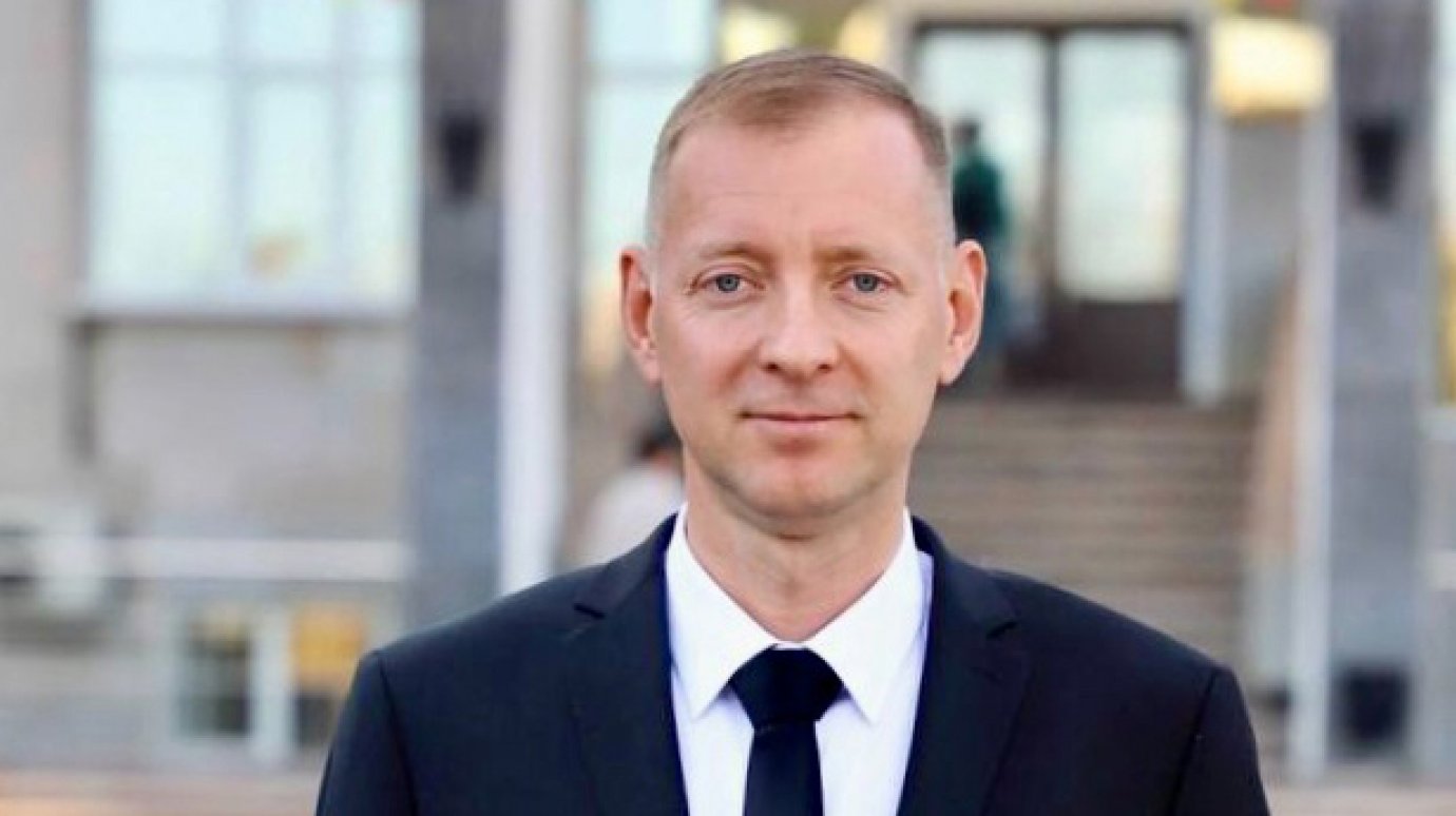 Денис Соболев поздравил работников дошкольных учреждений
