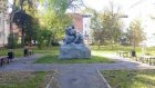 История Пензы: Памятник семье с «героями из фильмов ужасов» преобразился