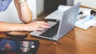 Женщина стала придумывать имена для чужих детей и заработала на этом тысячи долларов