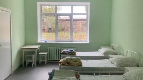 В каменской больнице открыли обновленное инфекционное отделение