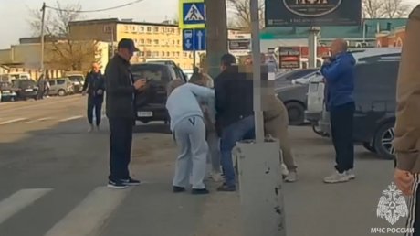 В Кузнецке сотрудник МЧС спас двухлетнюю девочку от смерти