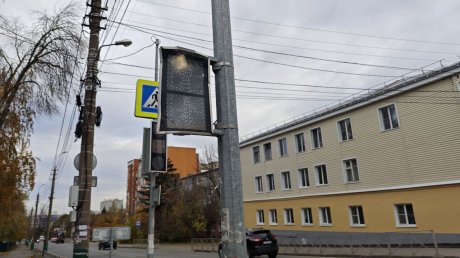 После работ на пересечении Свердлова и Богданова не восстановили асфальт