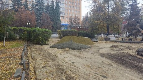 В сквере «Кукушка» разобрали старую плитку