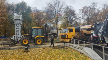 В сквере «Кукушка» разобрали старую плитку