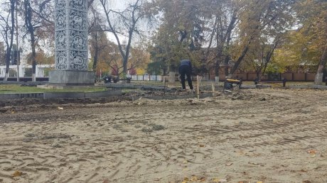 В сквере «Кукушка» разобрали старую плитку
