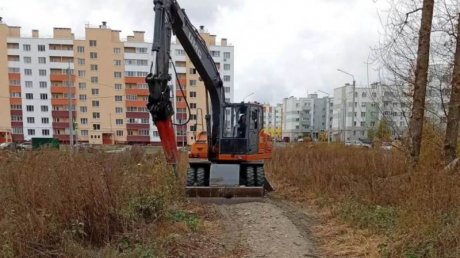 В Заре жителям обустроили пешеходную тропу до школы