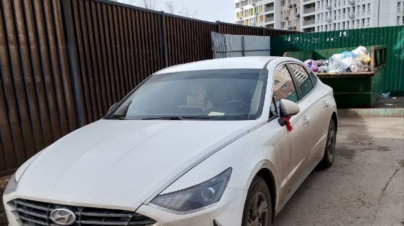 В Пензе на паркующихся около баков водителей составили 110 протоколов