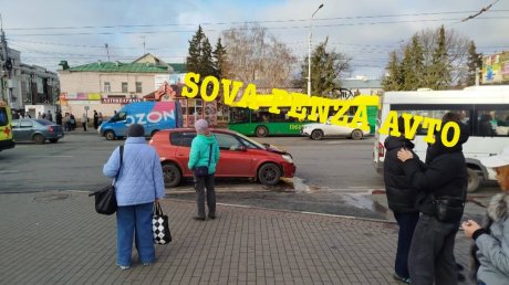 В аварии у ЦУМа пострадала 76-летняя женщина-водитель