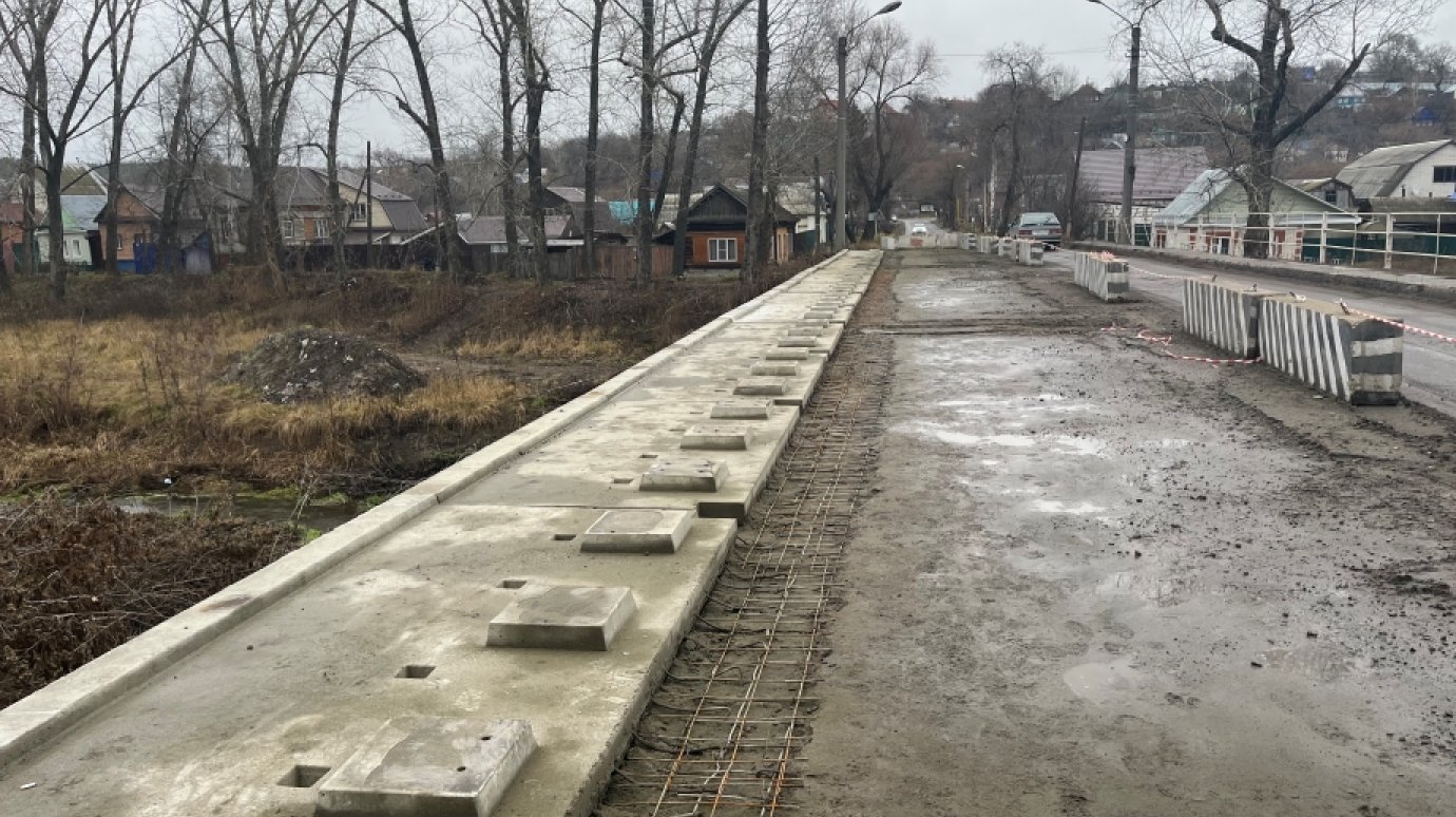 В Кузнецке стартовал ремонт полотна на мосту через Труев