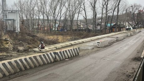В Кузнецке стартовал ремонт полотна на мосту через Труев