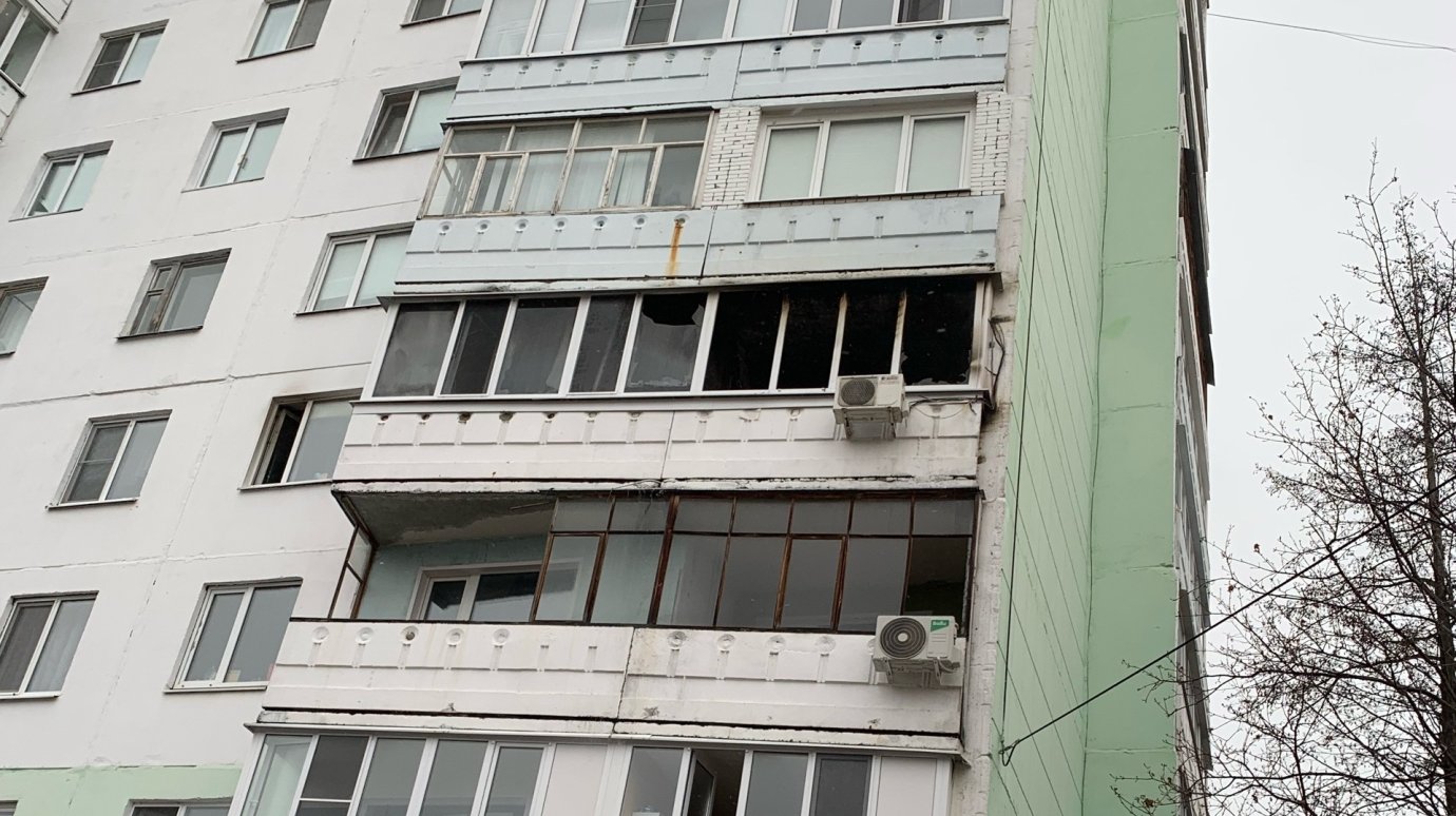 В Пензе при пожаре на балконе десятиэтажки пострадал мужчина