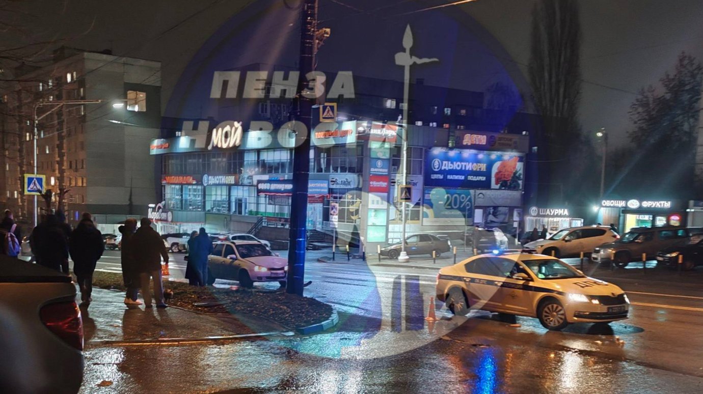 На ул. Кижеватова сбили 47-летнего доставщика еды