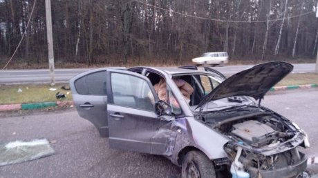 В Городищенском районе женщина на Suzuki врезалась в стойку АЗС